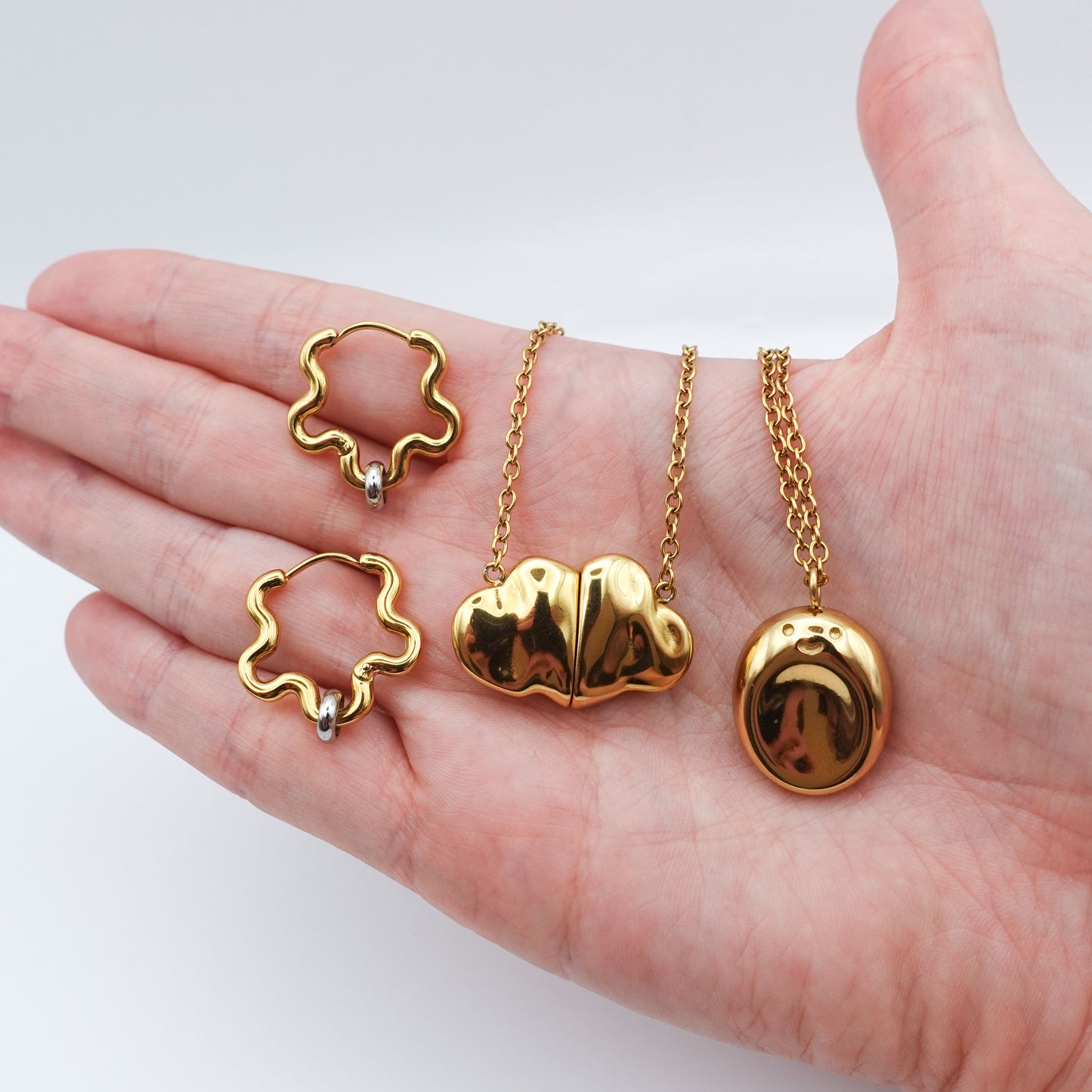 The Fidget Jewellery Collection with Mini-Squiggle - Gold
