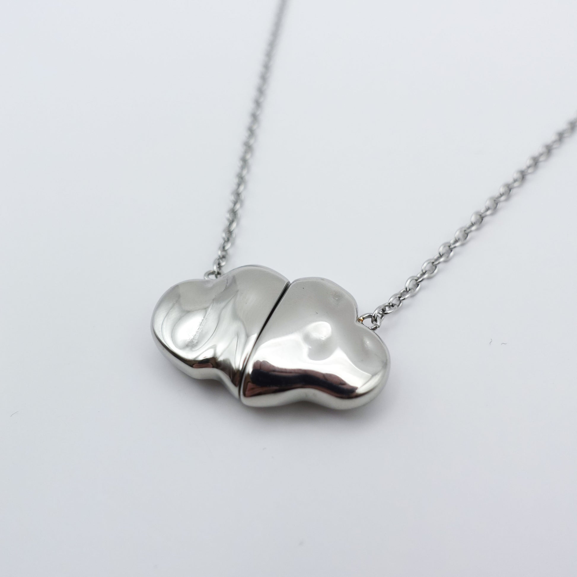 Cloud Magnet Fidget Necklace - Silver Stainless Steel