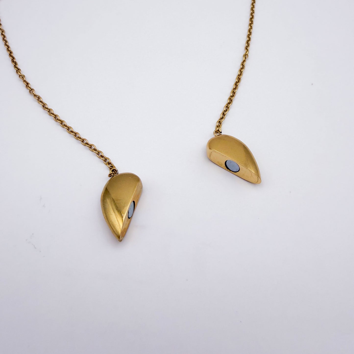 Heart Magnet Fidget Necklace - Gold Stainless Steel