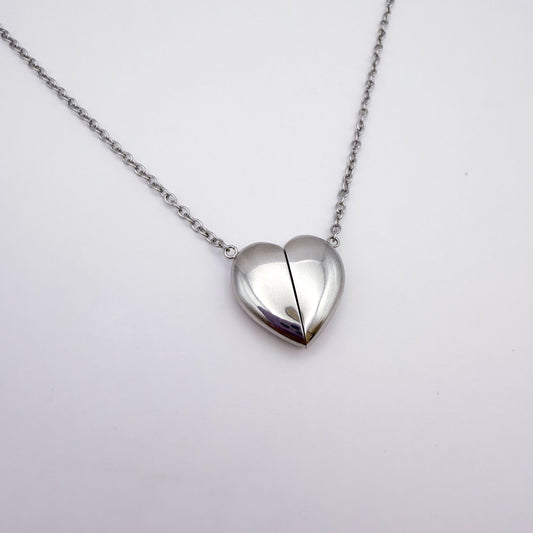 Heart Magnet Fidget Necklace - Silver Stainless Steel